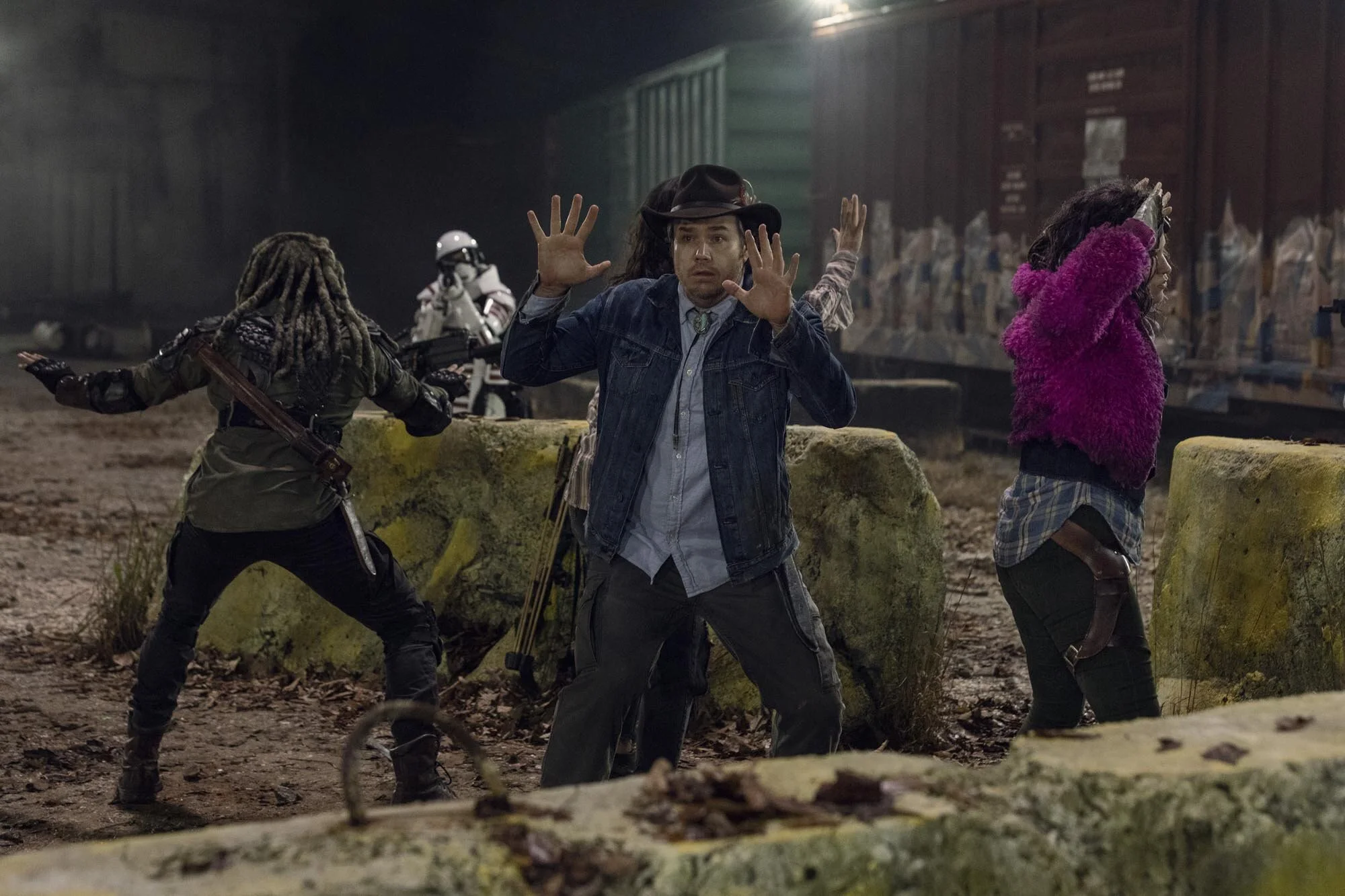 the walking dead eugene group capture.jpg