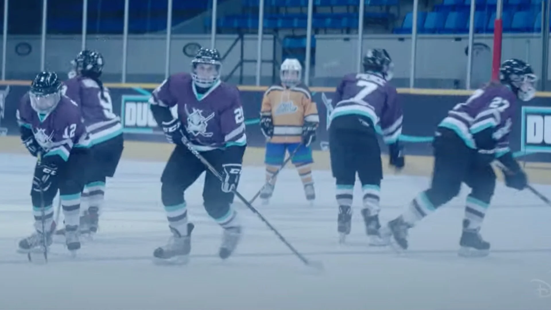 new-trailer-for-the-mighty-ducks-game-changers-and-it-gets-a-march-premiere-date.jpg