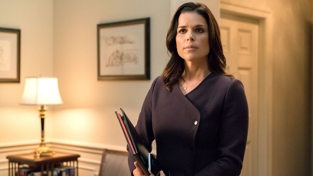 neve-campbell-set-to-star-in-netflixs-the-lincoln-lawyer-series.jpg