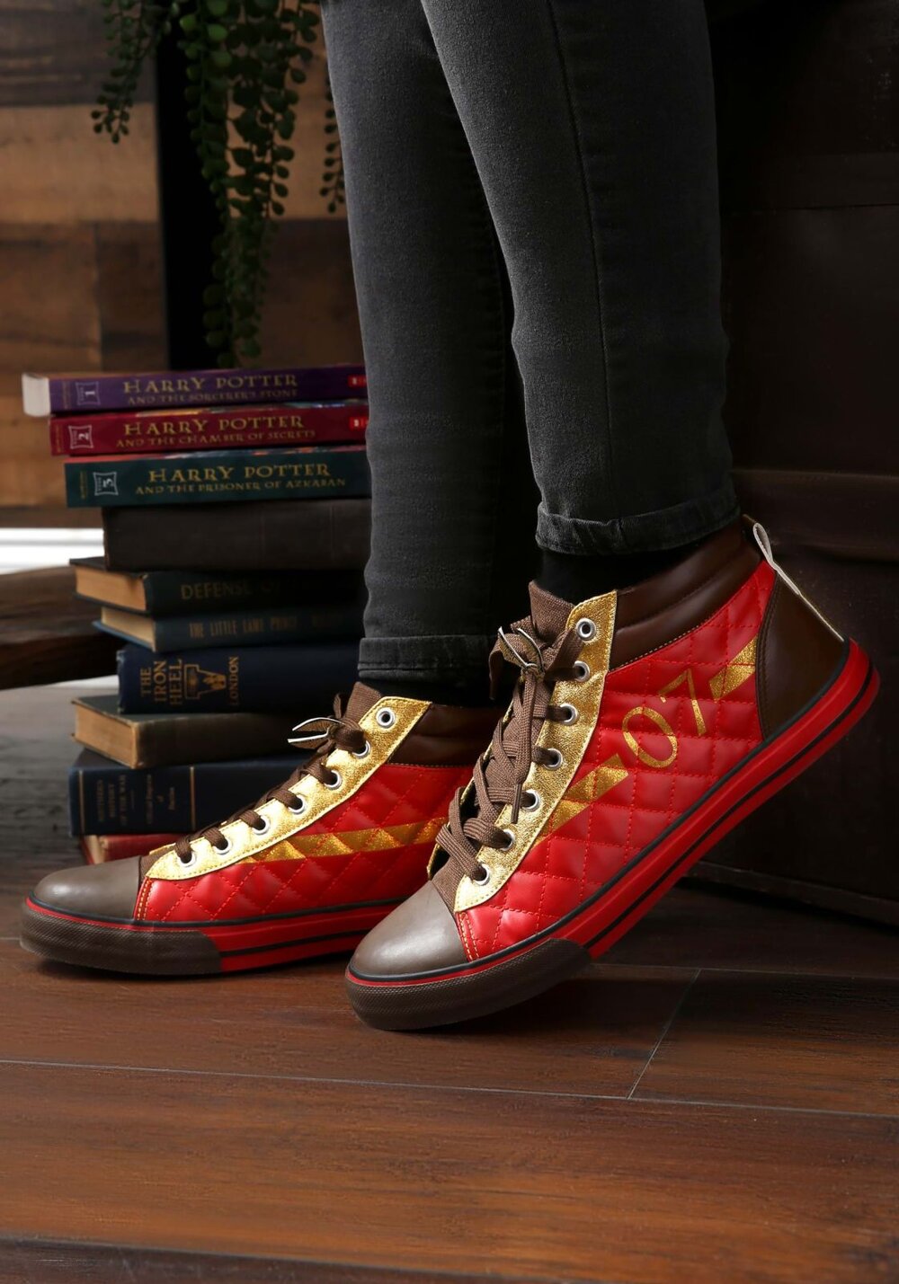 harry-potter-quidditch-shoes-01.jpg