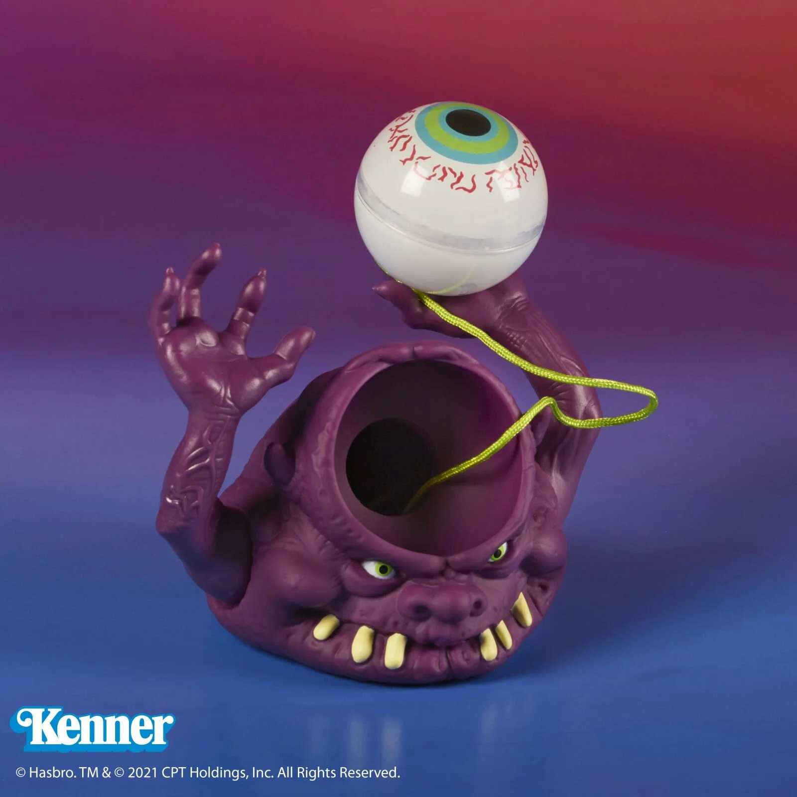 F2702_PROD_GHB_Kenner_Bug_Eye_Ghost_187786.jpg
