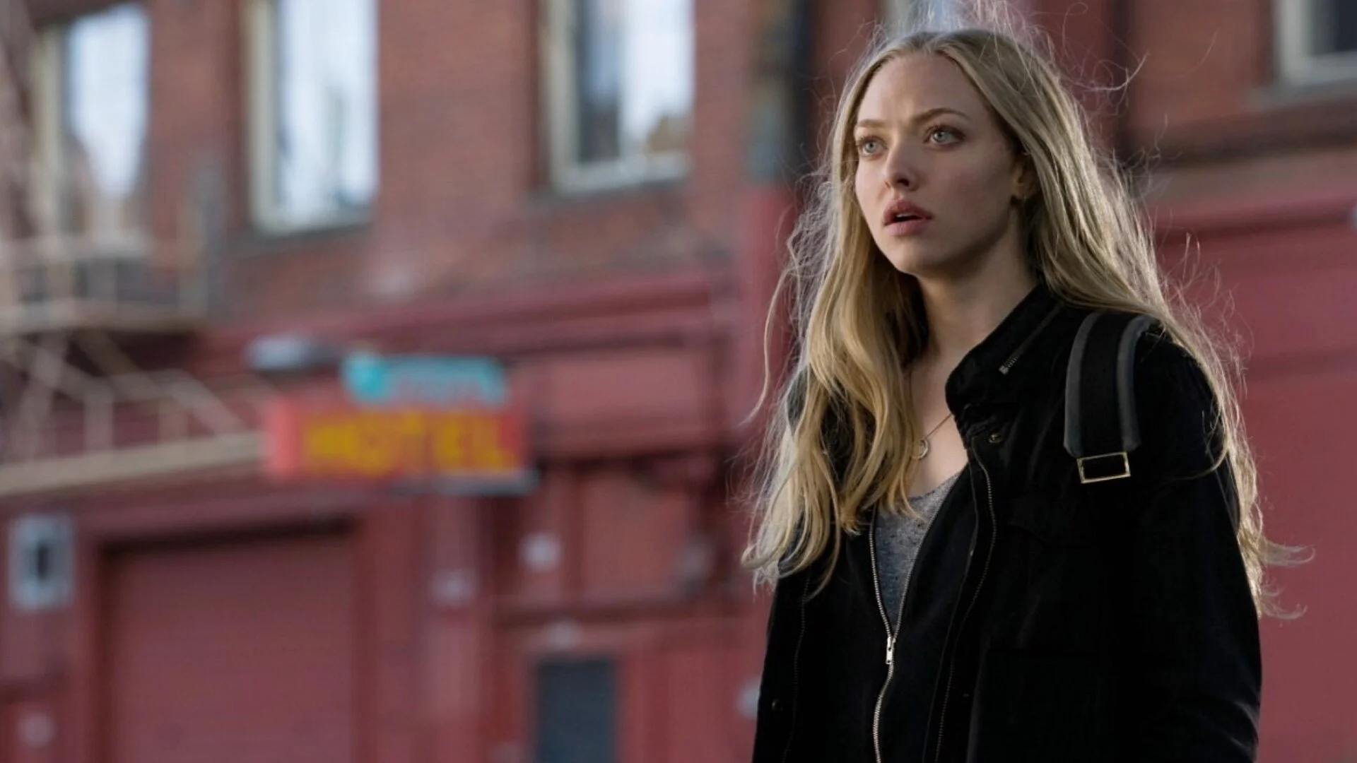 Drop Out Kate Amanda Seyfried Replaces Kate McKinnon as Theranos Founder Elizabeth ...