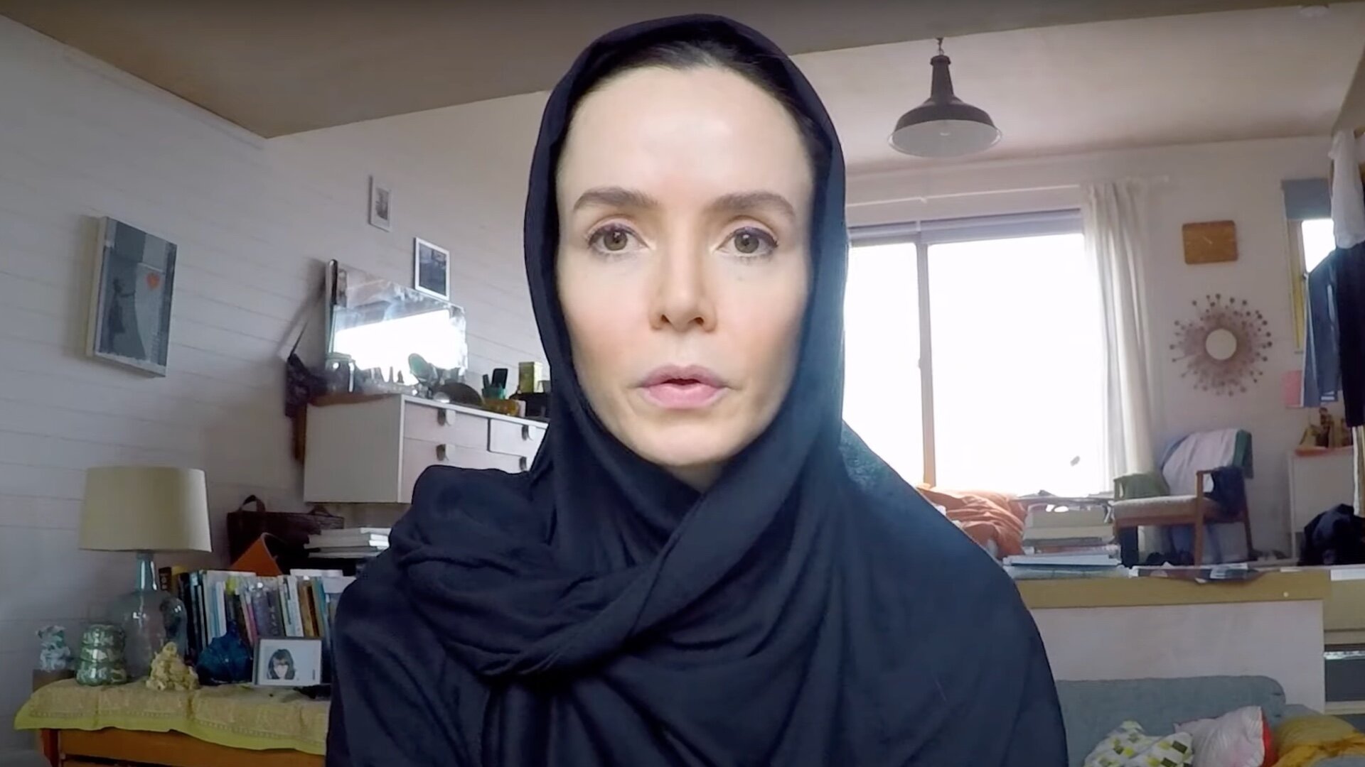 a-journalist-tries-to-expose-a-terrorist-recruiter-in-trailer-for-timur-bekmambetovs-new-thriller-profile.jpg