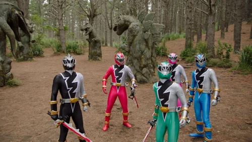Mick Kanic to the Rescue in New Clip for POWER RANGERS DINO FURY Mid ...