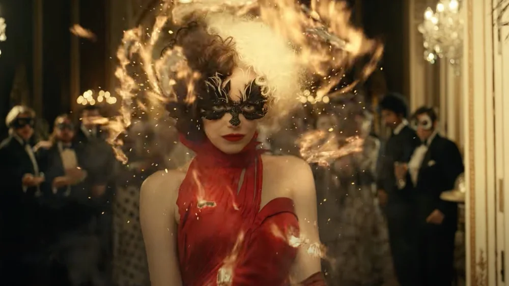 emma-stone-lights-up-the-party-in-new-clip-from-disneys-cruella.jpg
