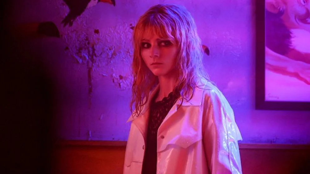 new-photo-from-edgar-wrights-last-night-in-soho-which-is-a-very-unique-film.jpg
