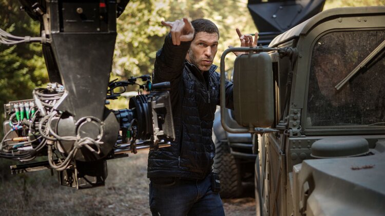 BUMBLEBEE Director Travis Knight Set To Helm Netflix's Vampire Action ...