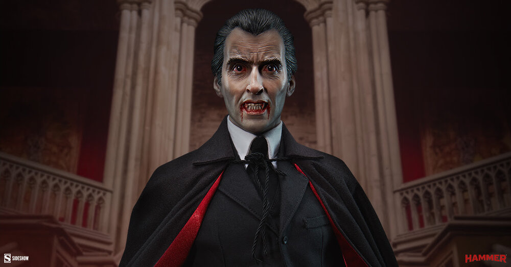 christopher-lees-dracula-and-peter-cushings-van-helsing-get-sideshow-collectible-action-figures2.jpeg