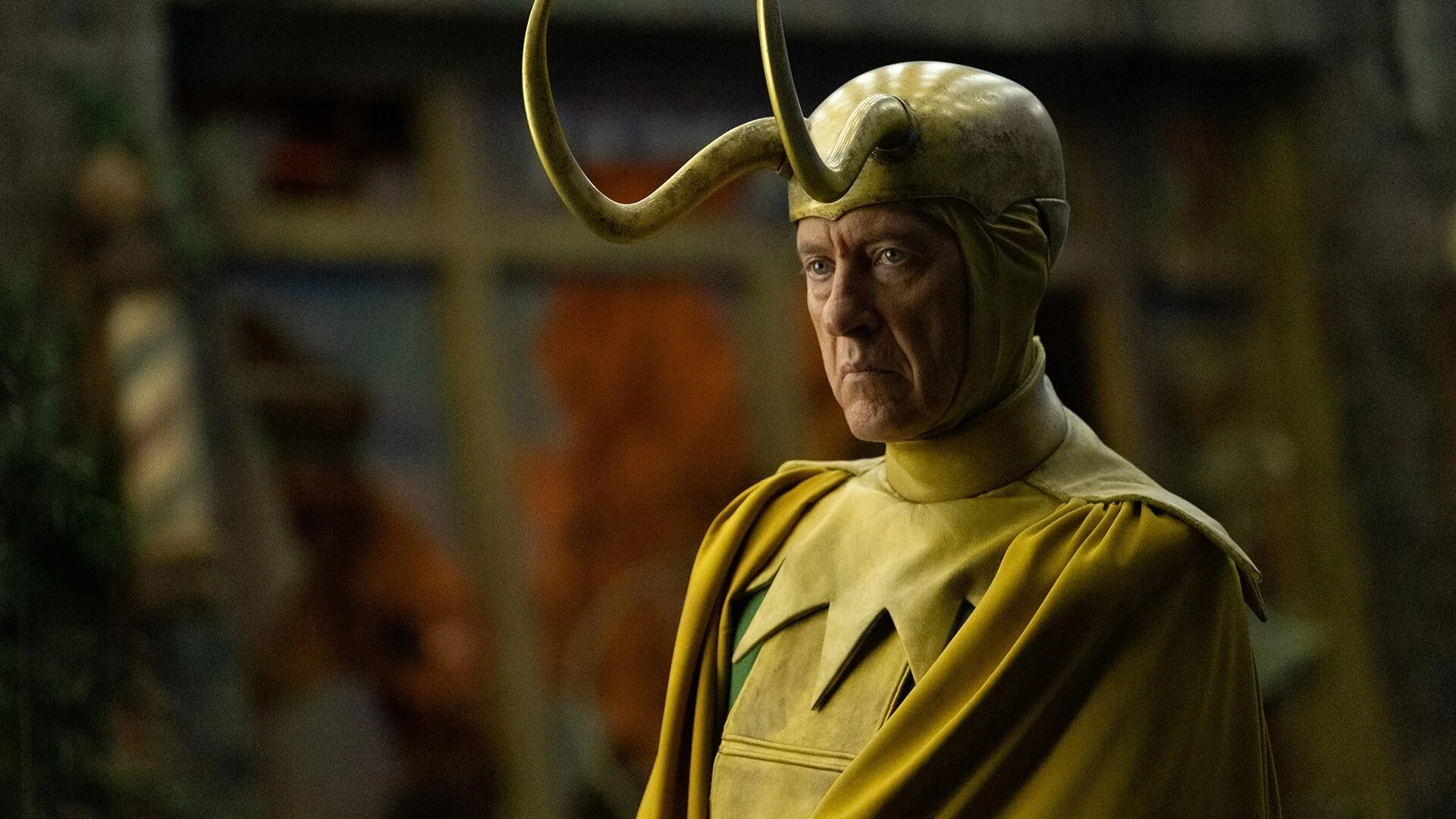 richard-e-grant-shares-pitch-for-a-classic-loki-and-alligator-loki-team-up-marvel-series.jpg