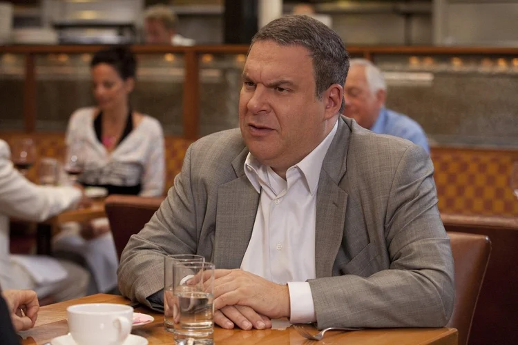 Jeff Garlin and Chloe Fineman Among Actors Added to Damien Chazelle's ...