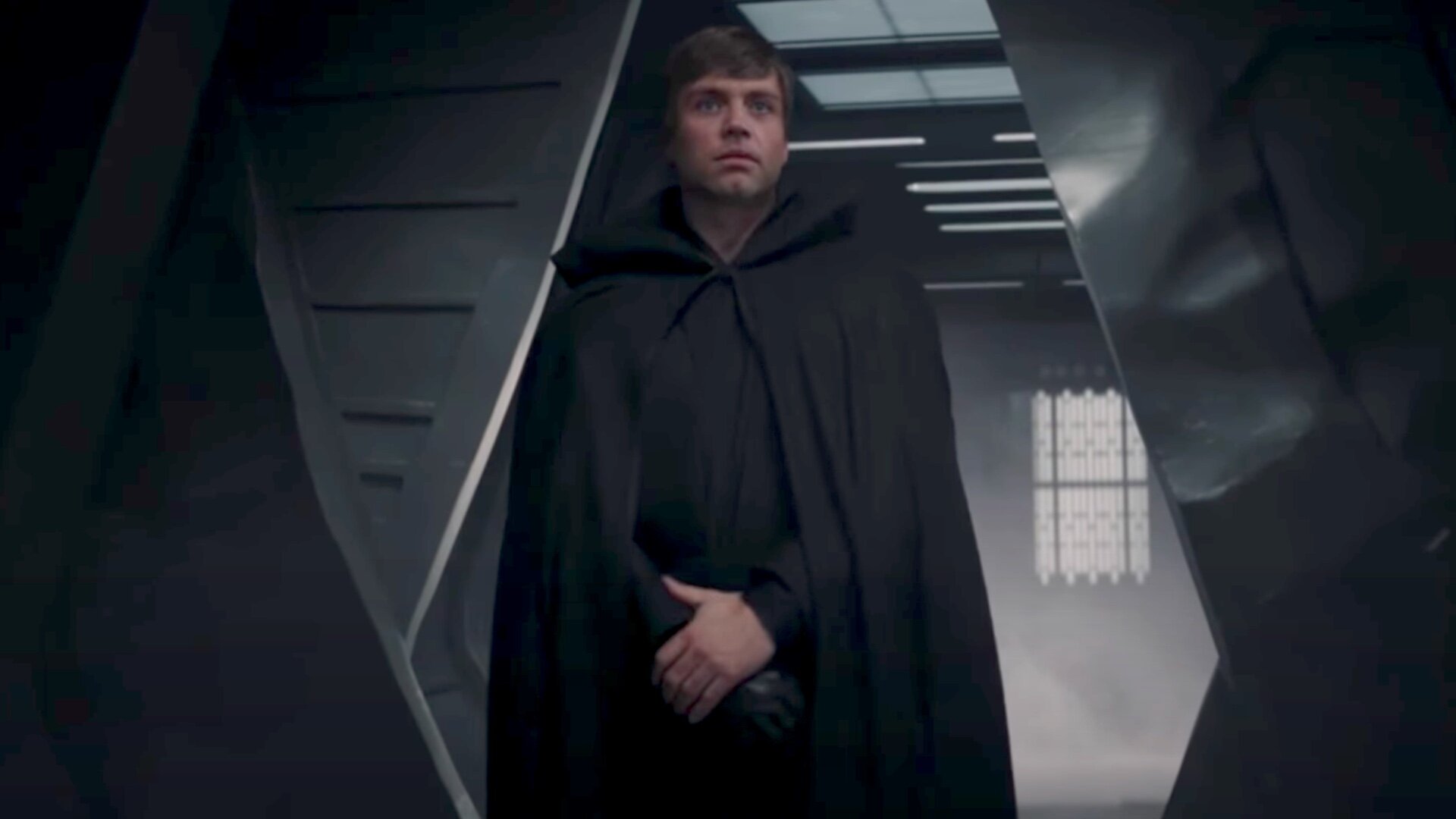 Sebastian Stan Replaces Mark Hamill in STAR WARS Deepfake