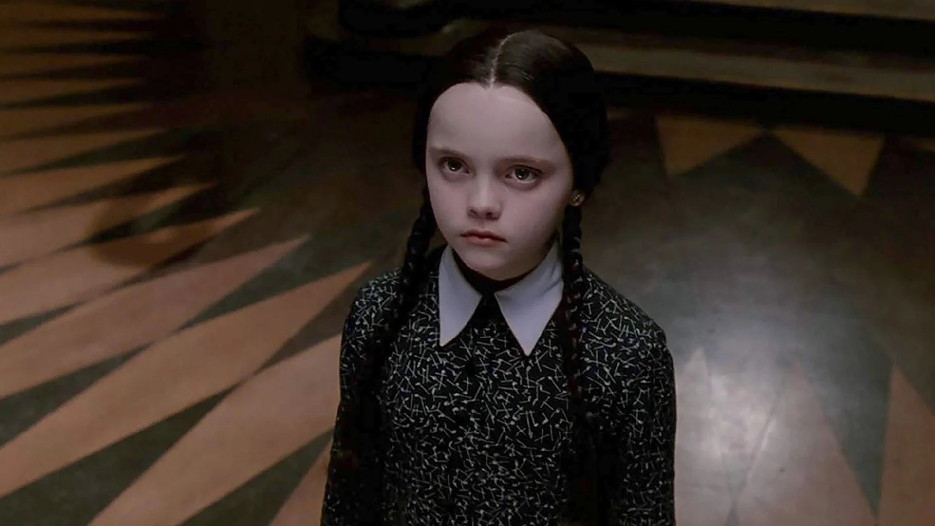 tim-burtons-addams-family-inspired-series-wednesday-rounds-out-its-cast.jpg