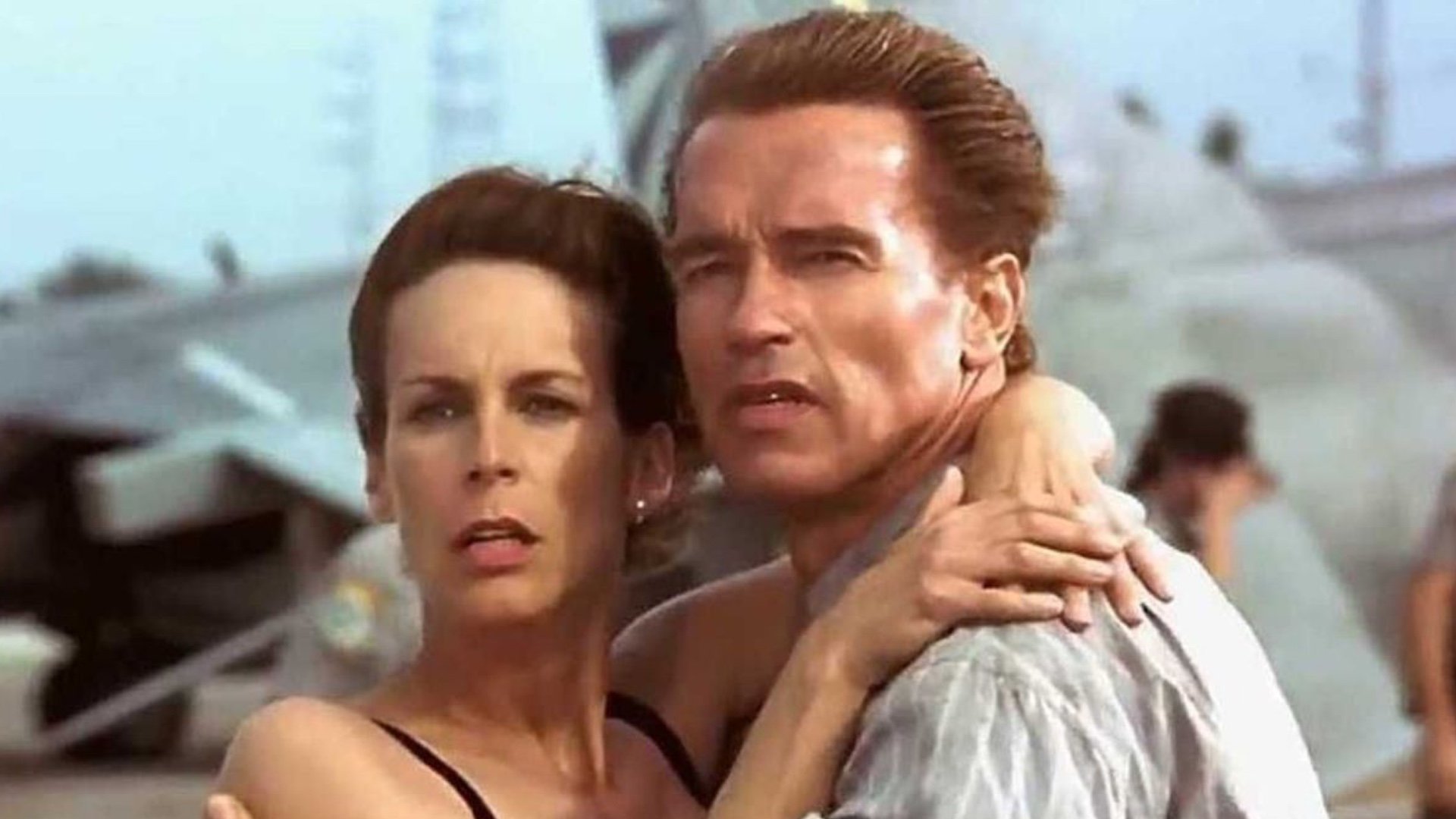 Jamie Lee Curtis Explains Why Arnold Schwarzenegger Didn't Want Her To Join  TRUE LIES — GeekTyrant