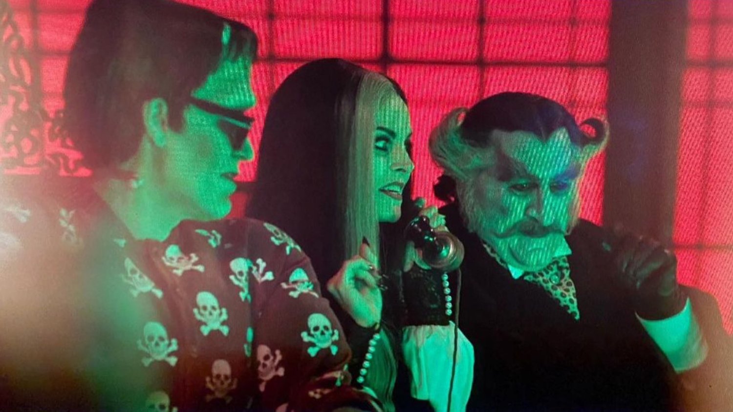 Rob Zombie Shares a New Photo From THE MUNSTERS Featuring the Munster Squad — GeekTyrant rob zombie shares a new photo from the munsters featuring the main cast