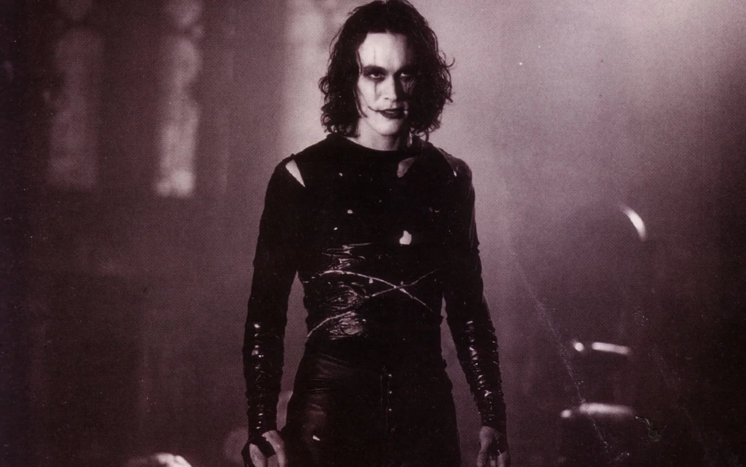 THE CROW Restart with Bill Skarsgård will actually start shooting this summer – GeekTyrant