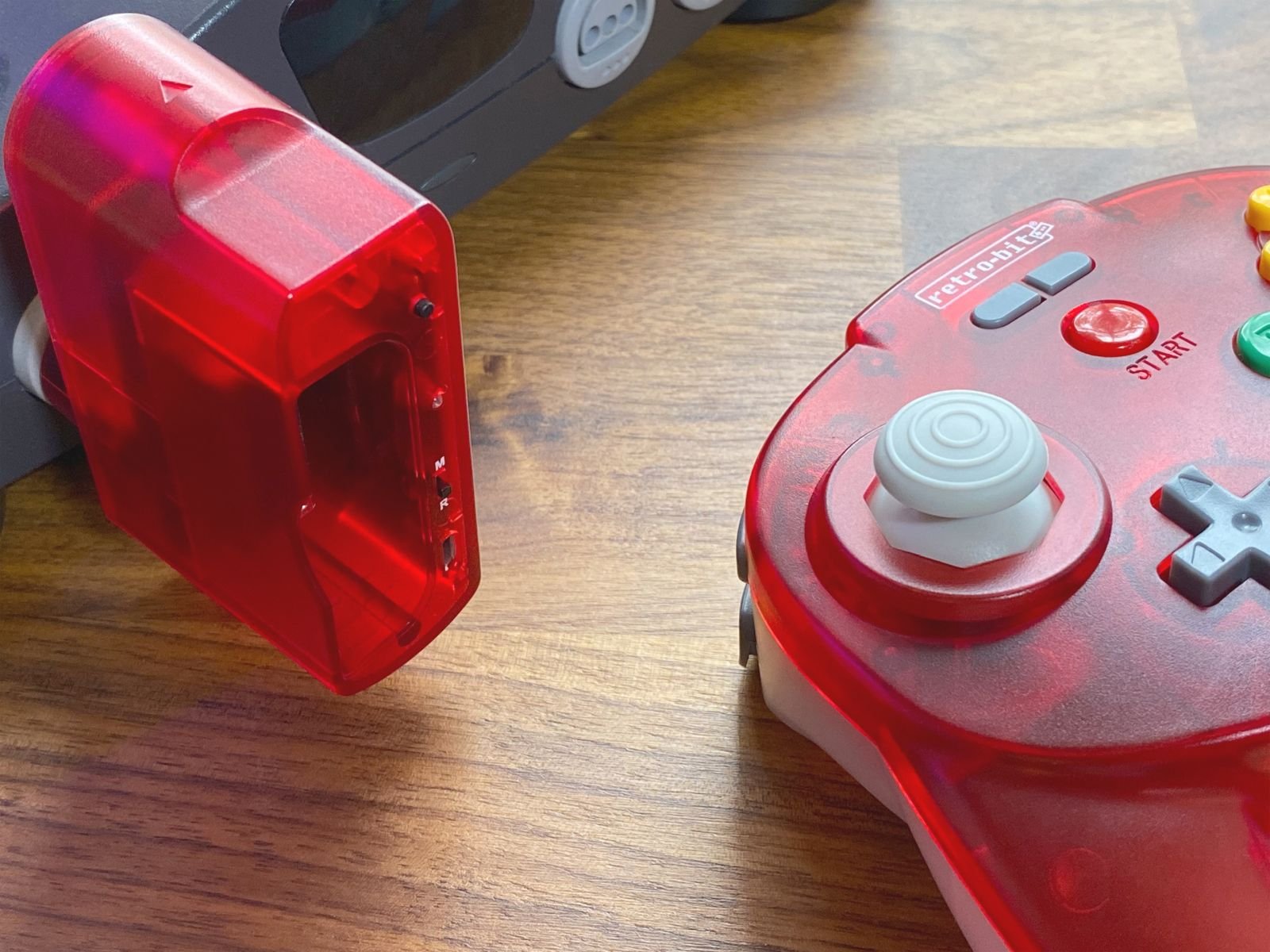 Tribute64-Clear-Red_03.jpg