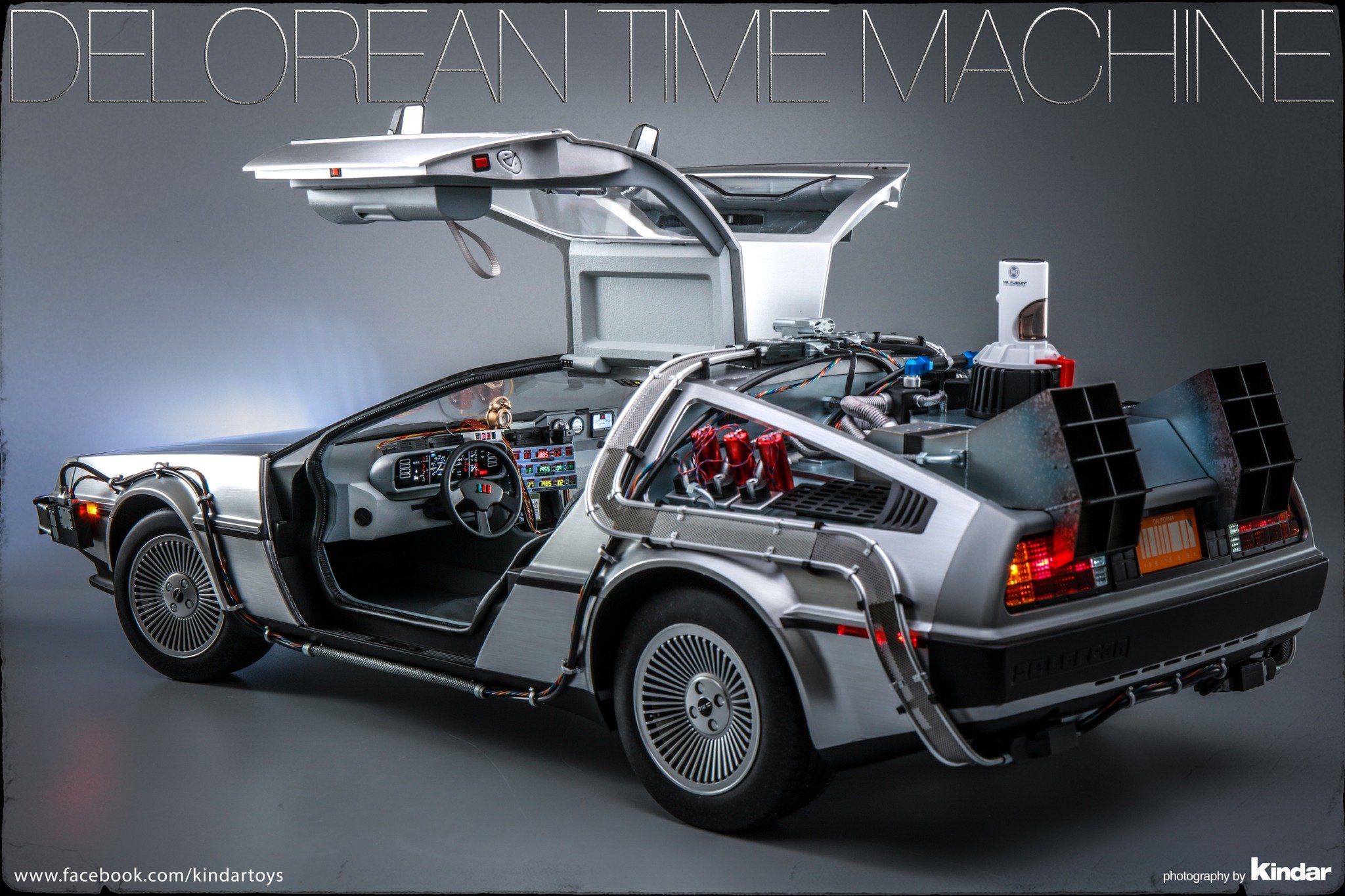 Hot Toys Shows off BACK TO THE FUTURE II - 1/6th Scale DeLorean Time ...