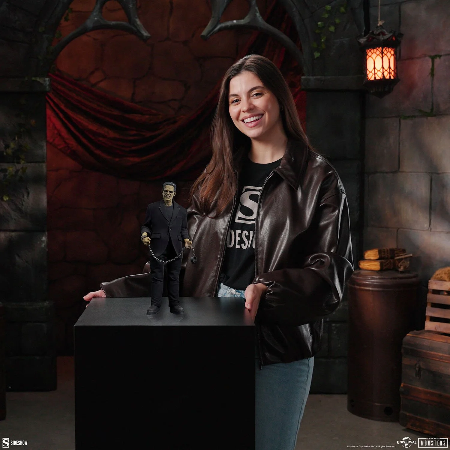 Sideshow-Frankenstein-Sixth-Scale-DX-001.jpg