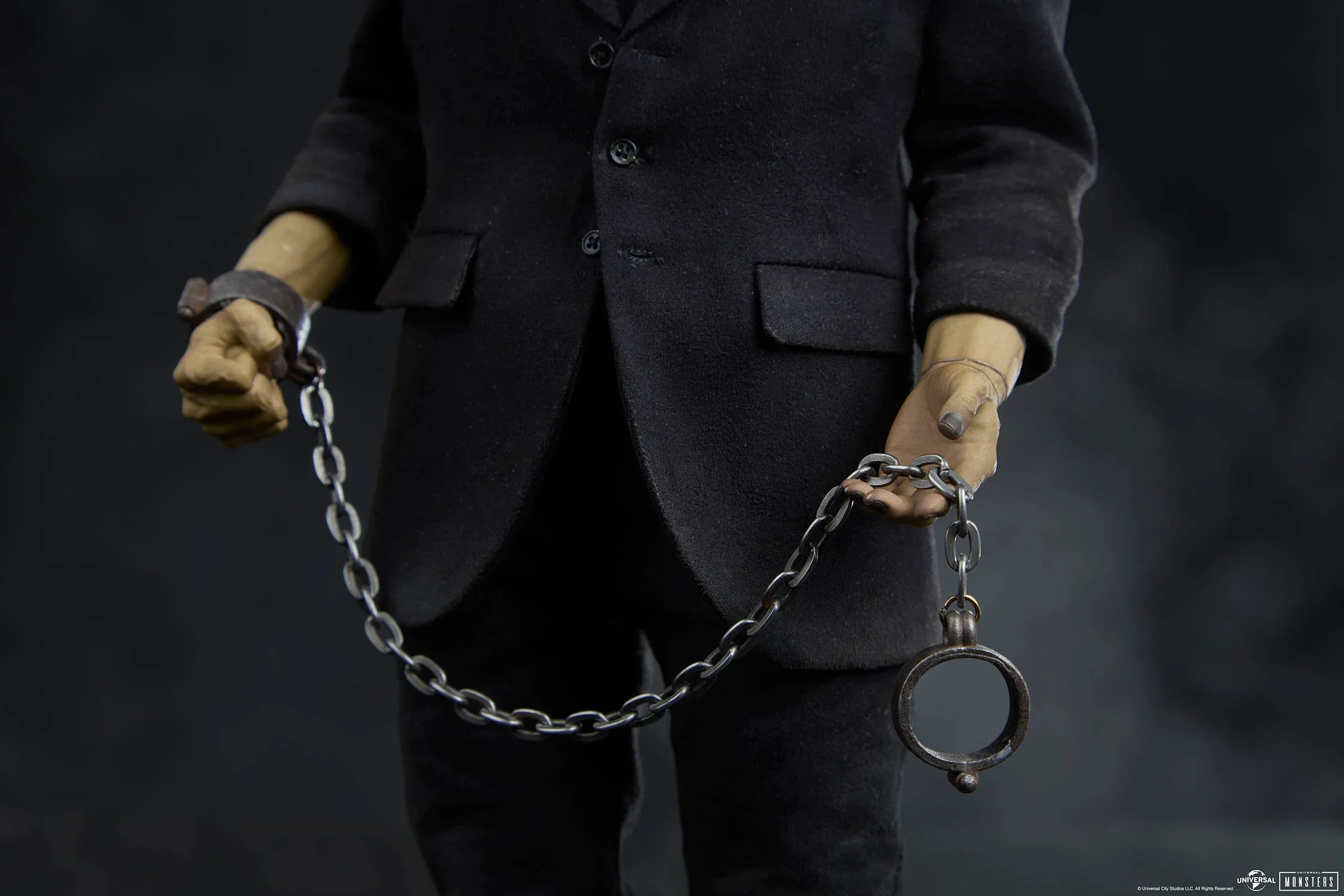 Sideshow-Frankenstein-Sixth-Scale-DX-009.jpg
