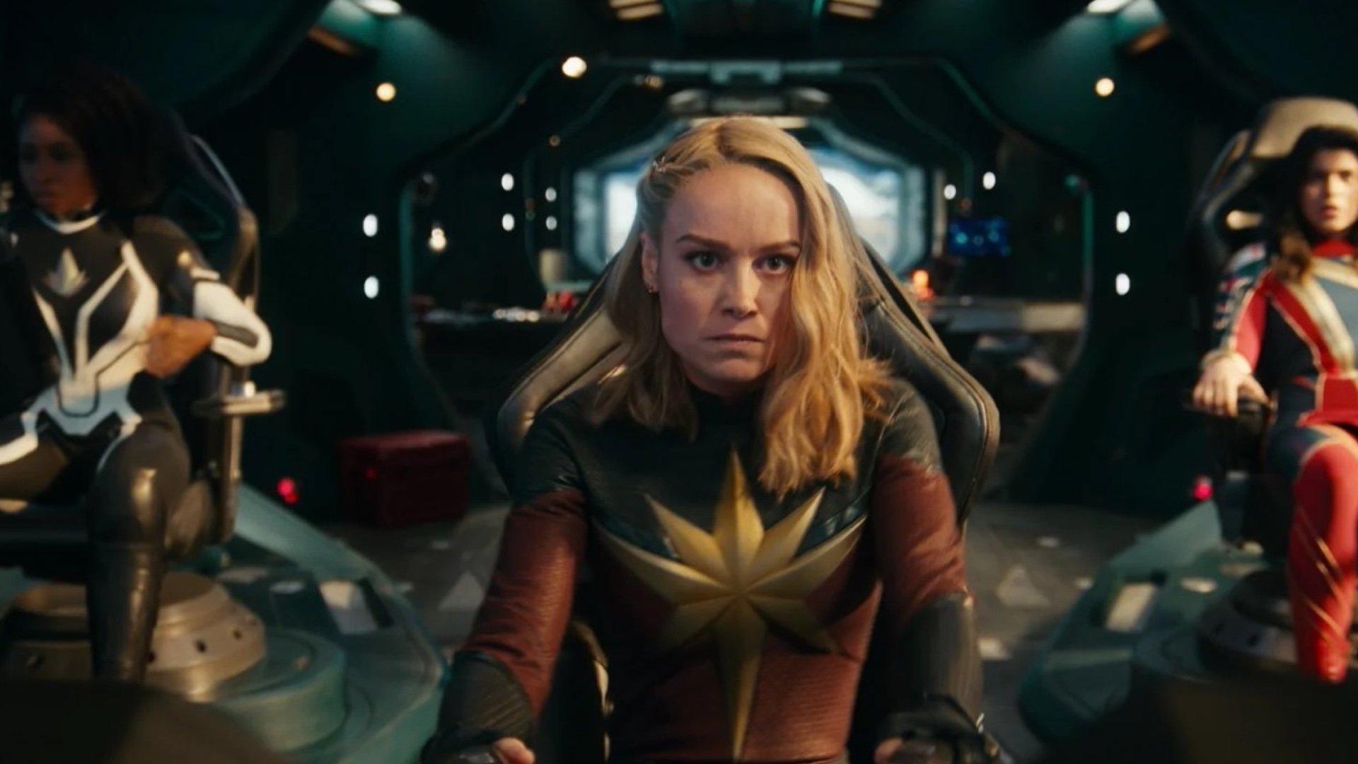 AVENGERS: ENDGAME Writers Open Up About That Female Hero Fan Service  Scene — GeekTyrant