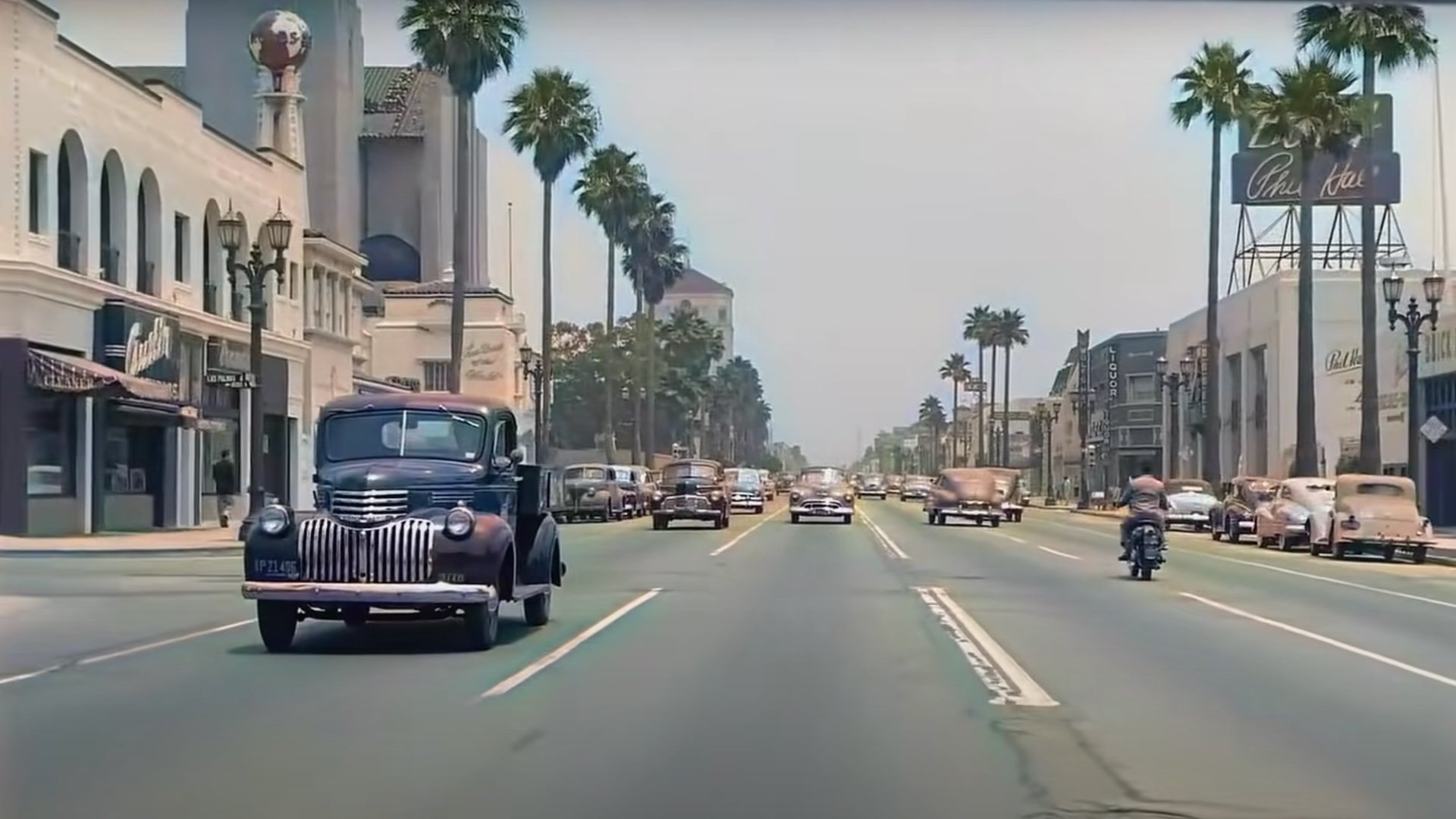 See What It Was Like To Drive Down Sunset Blvd in Hollywood in 1952  Colorized Film Footage — GeekTyrant