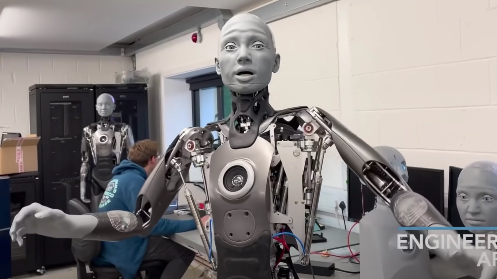 A humanoid robot makes eerily lifelike facial expressions - The Verge