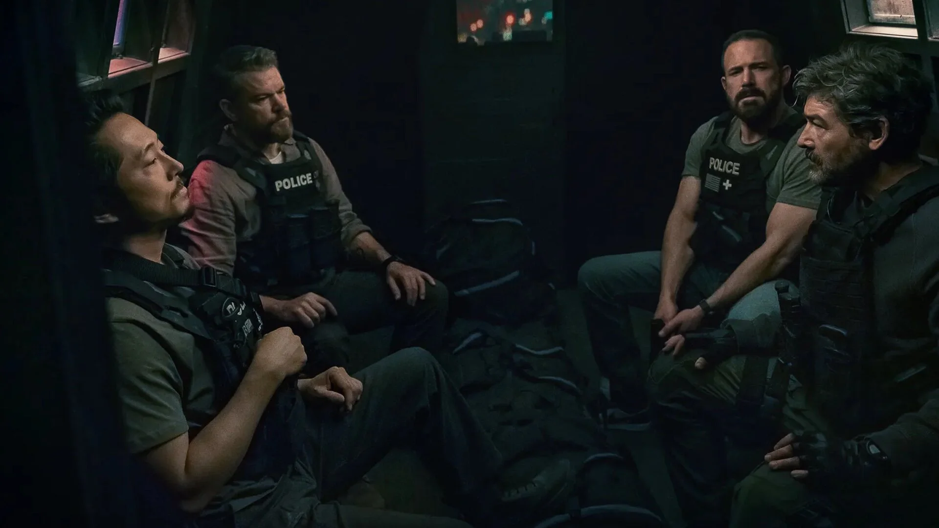 Excellent trailer for the intense police thriller of Matt Damon and Ben Affleck the Rip