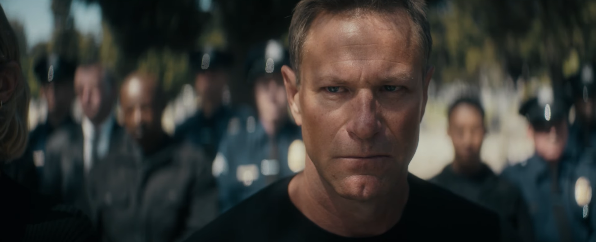 Aaron Eckhart and a Tosto Star Star in the trailer of Action Flick Muszer: City of Wolves