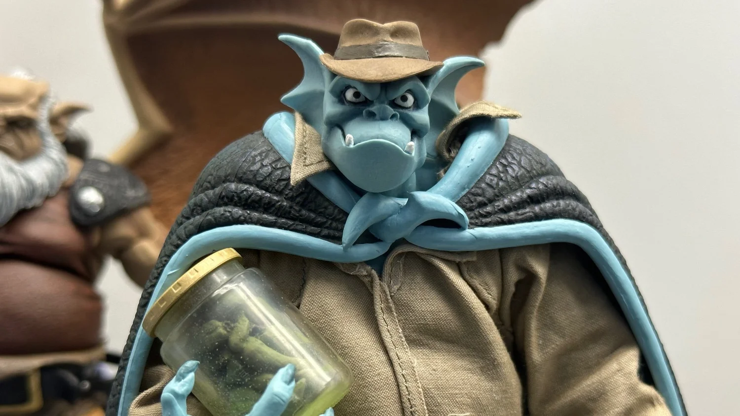 Neca - Disney's Gargoyles Ultimate - David Xanatos (Sub-Par Packaging) - Toy Snowman Neca - Disney's Gargoyles Ultimate - David Xanatos (Sub-Par Packaging) - Toy Snowman