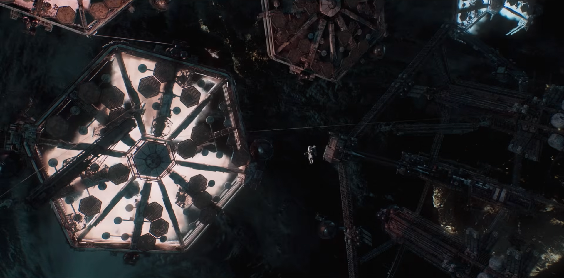 Intense Trailer For Russian Space Thriller FREE FALL — GeekTyrant