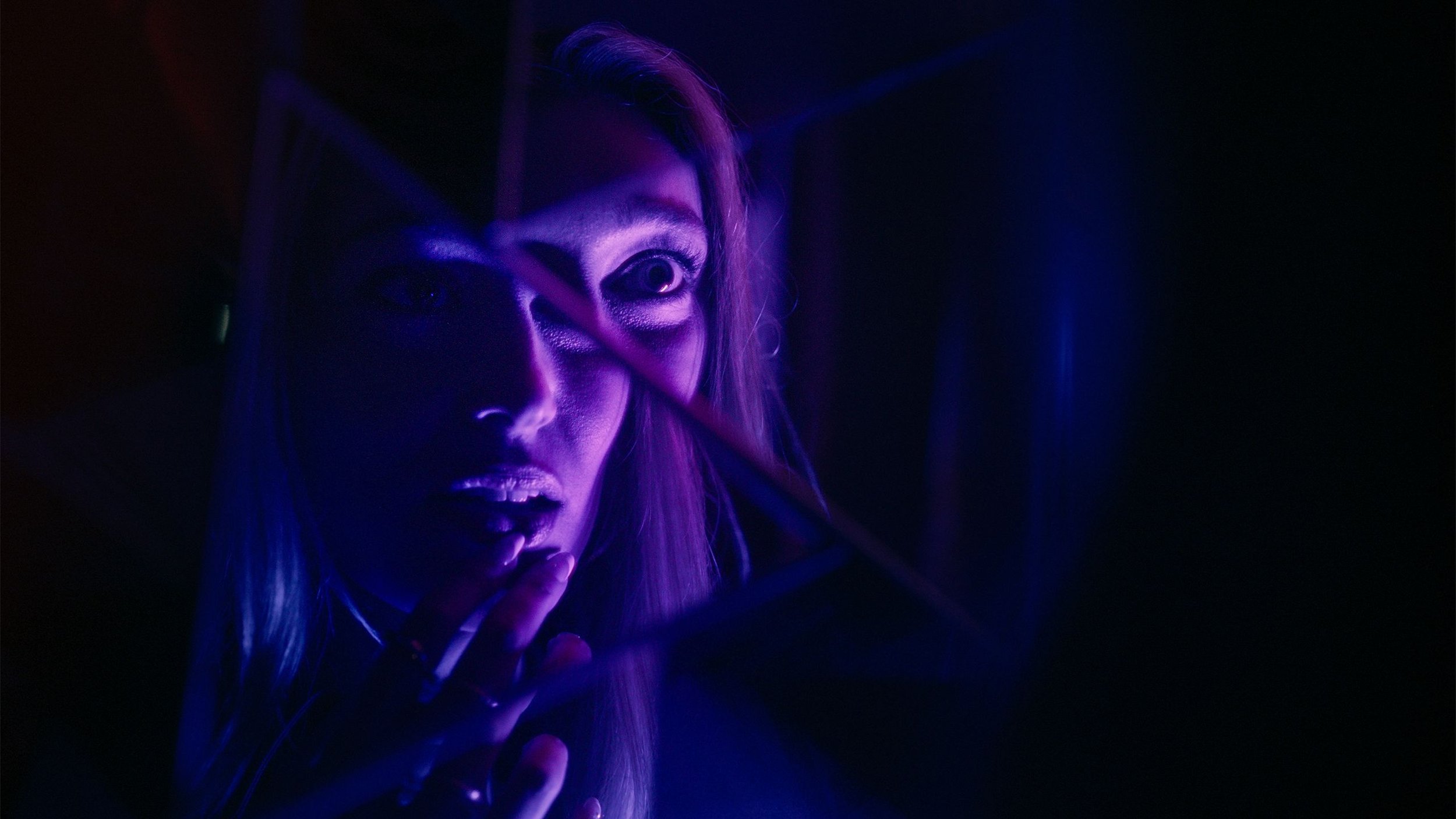 Sundance Review: IT’S WHAT’S INSIDE is a thrilling science fiction mystery Sundance Review: IT’S WHAT’S INSIDE is a thrilling science fiction mystery
