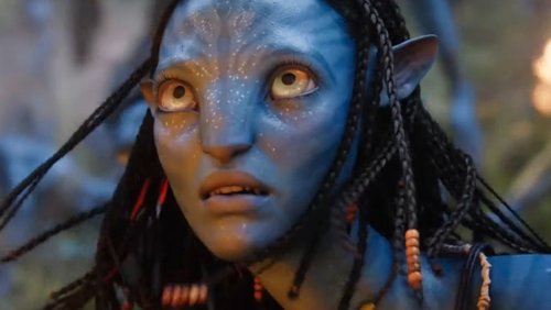 Zoe Saldana Saw 20 Minutes of AVATAR 2 and Says It Moved Her to Tears ...