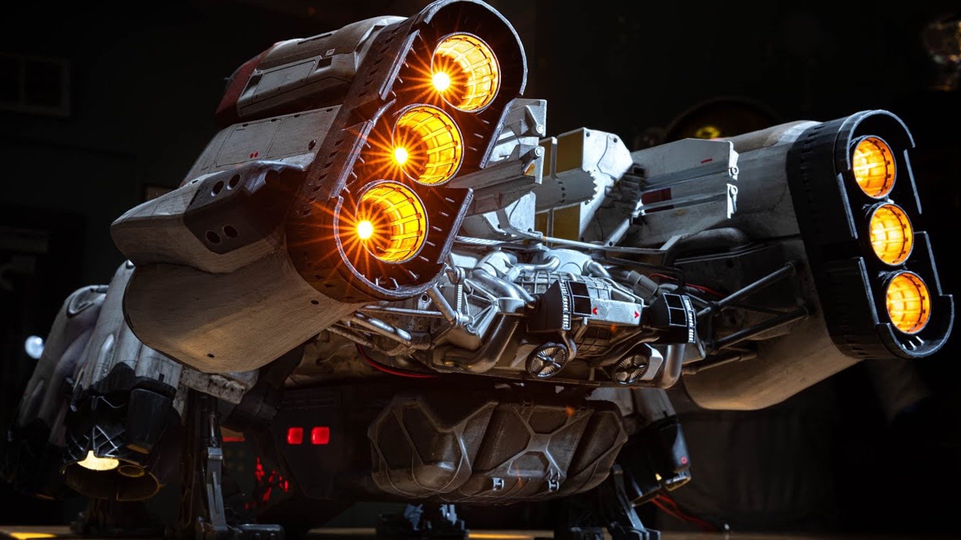 Adam Savage shows off his awesome custom build of STARFIELD’s “The Frontier” spaceship model