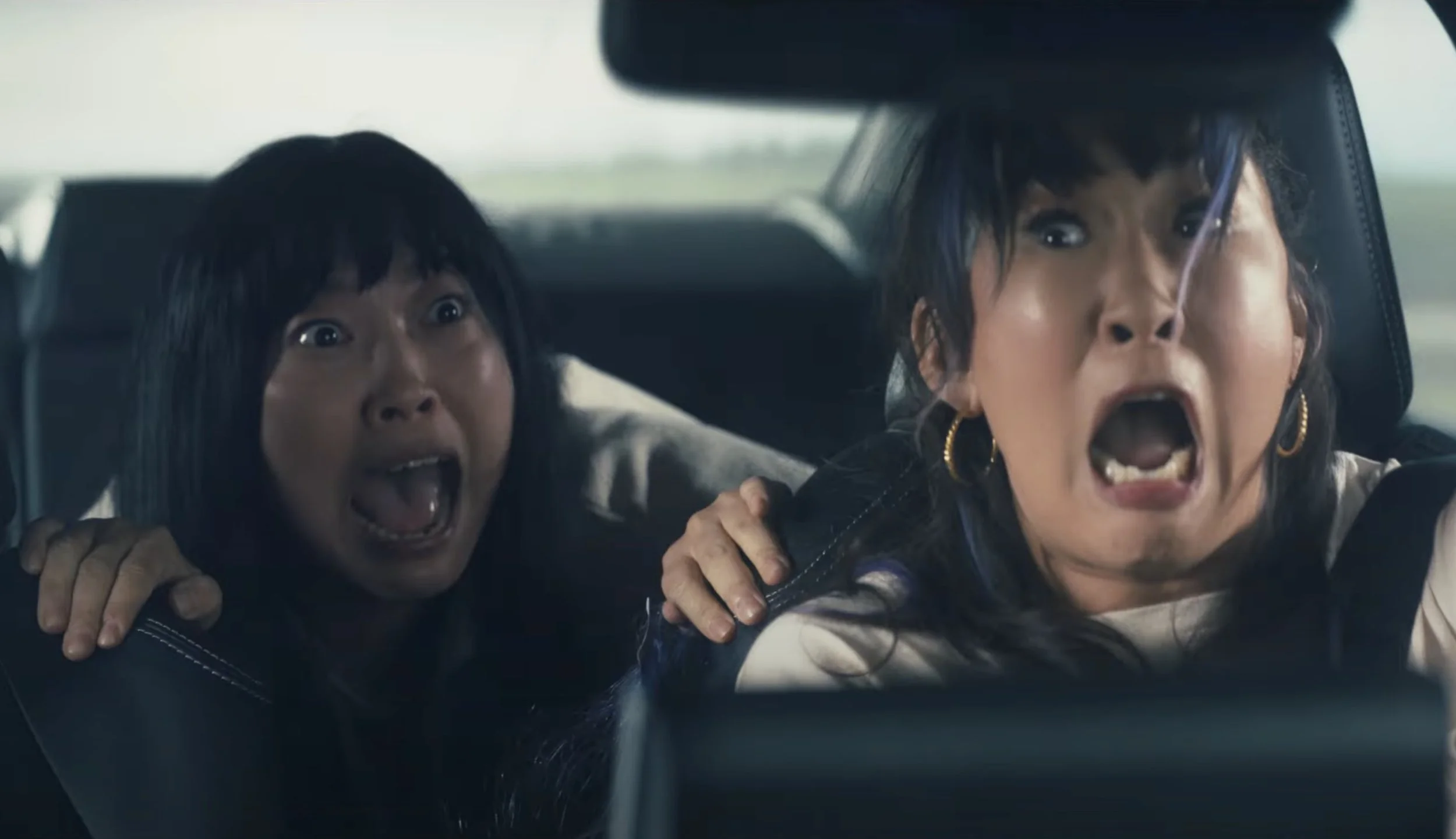 Funny trailer for the Awkwafina and Sandra Oh comedy QUIZ LADY