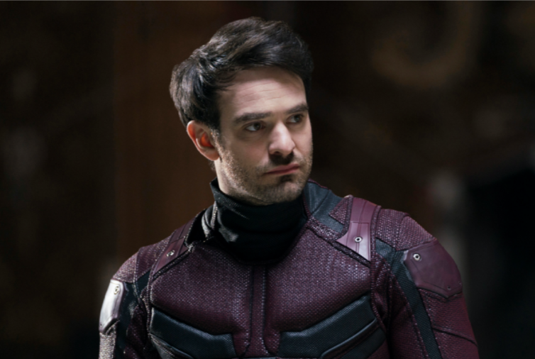 Charlie Cox and Haley Bennett play Syntetic science fiction
