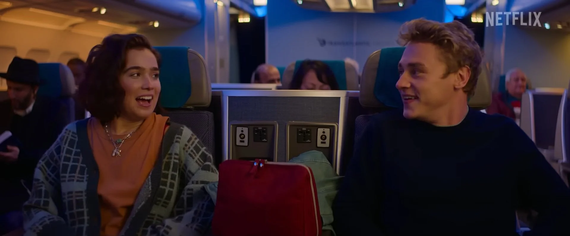 Funny trailer for Netflix Rom-Com LOVE AT FIRST SIGHT