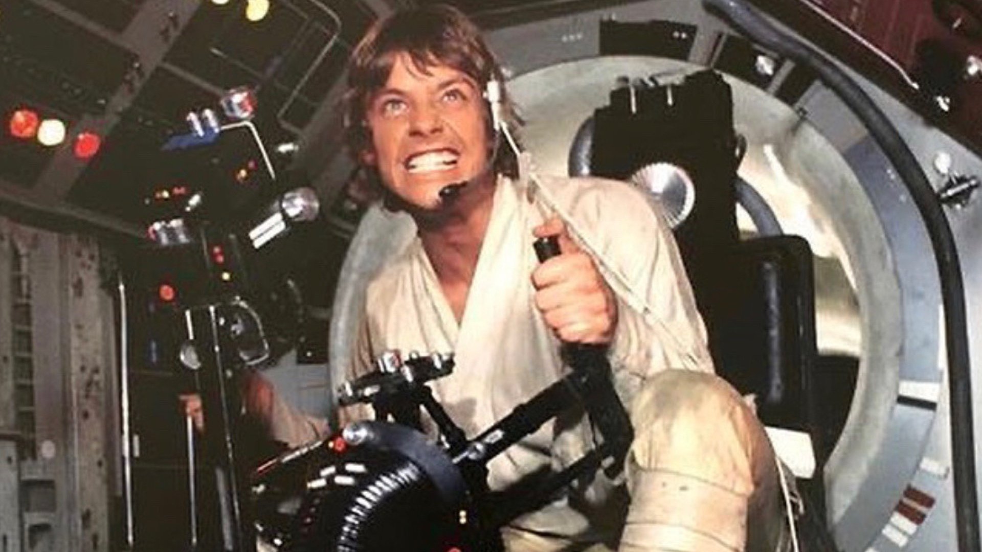 Mark Hamill Shares Some Memories From the Set of the Original STAR WARS  Movie — GeekTyrant