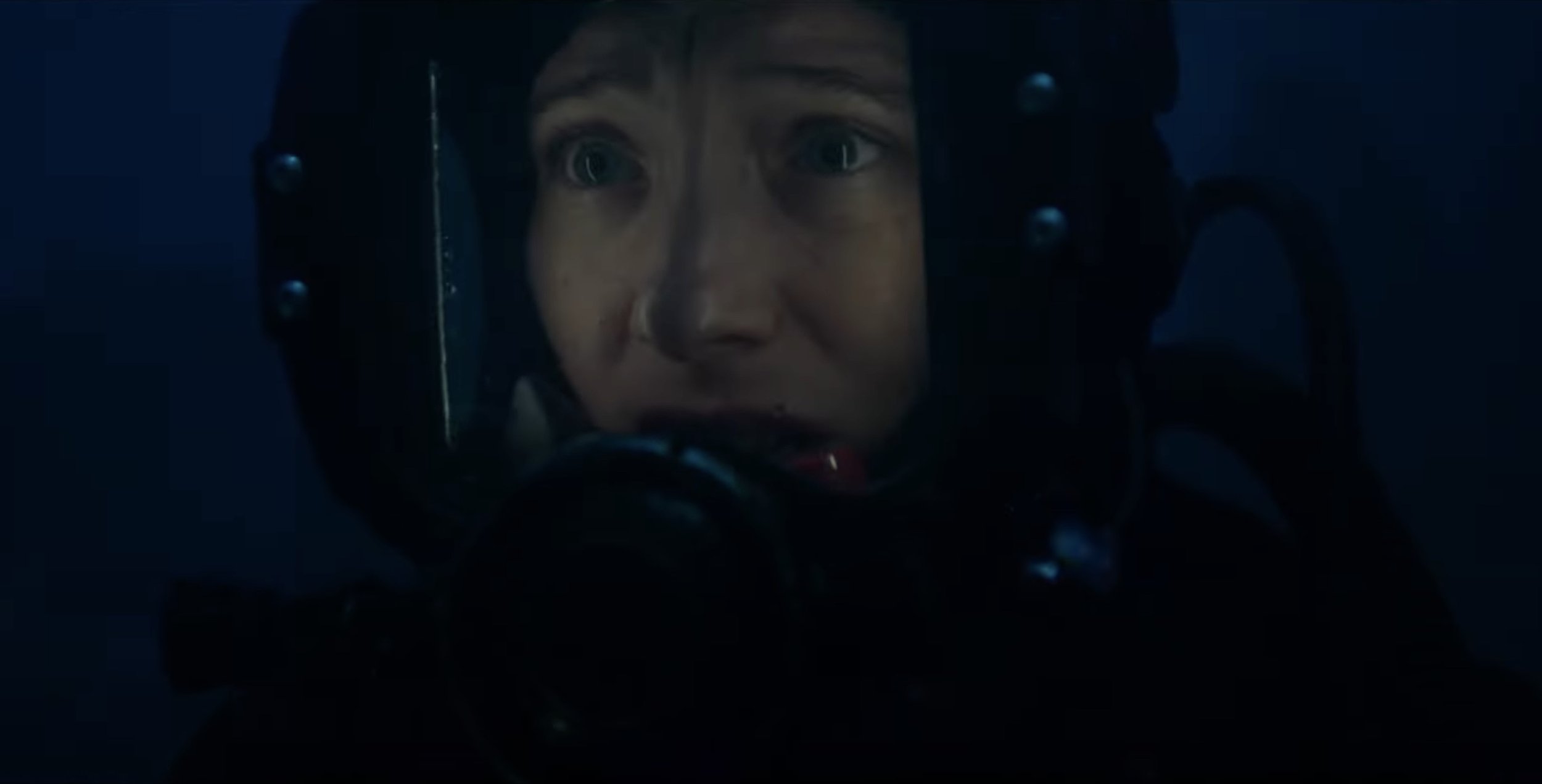 Intense Trailer for the Underwater Survival Thriller THE DIVE — GeekTyrant