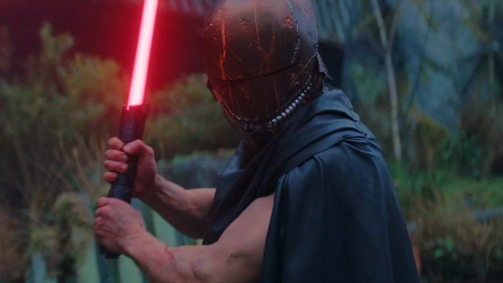 Manny Jacinto talks THE ACOLYTE, his future in STAR WARS, and Qimir’s connection to the Knights of Ren