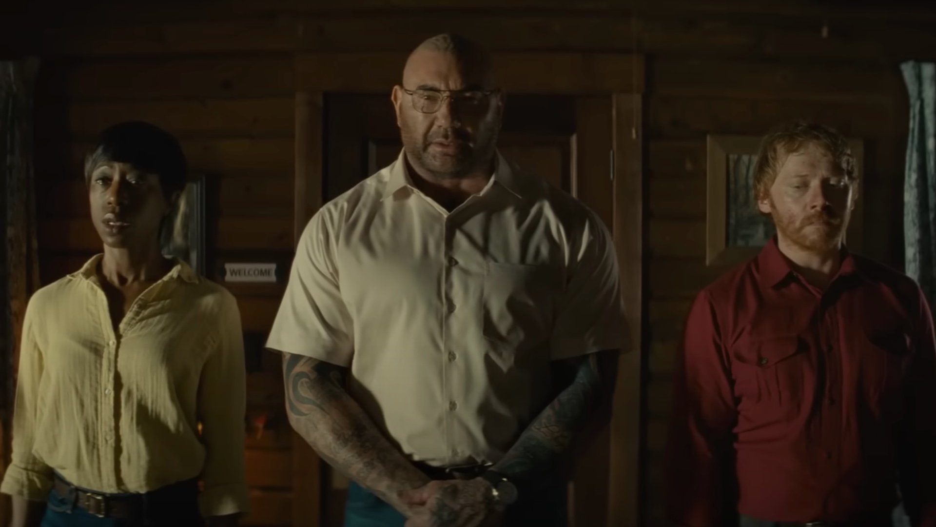 Brutally Intense Trailer of M. Night Shyamalan’s KNOCK AT THE CABIN Brutally Intense Trailer of M. Night Shyamalan’s KNOCK AT THE CABIN
