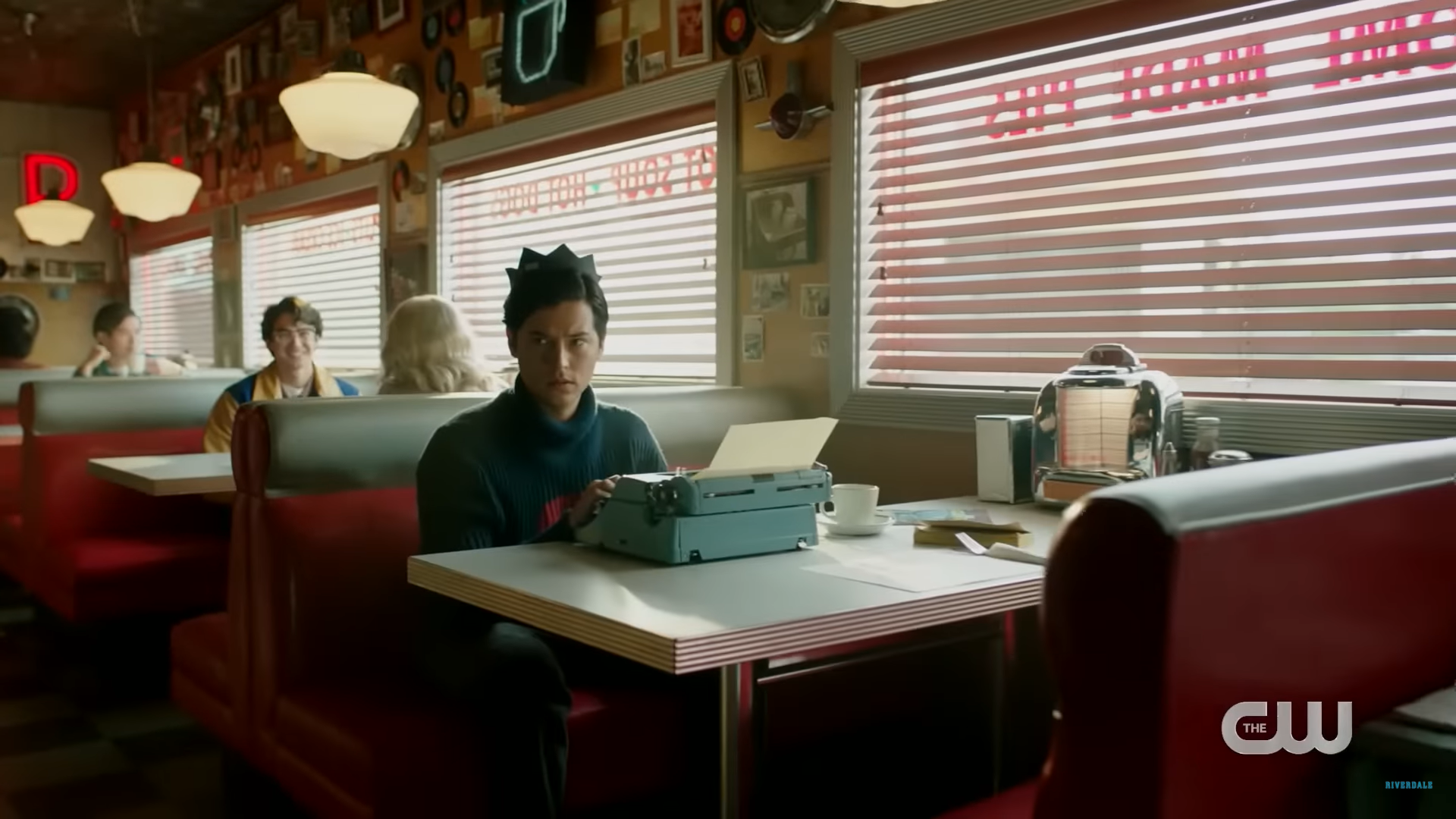 Intense time travel promotional trailer for the seventh and final season of The CW’s RIVERDALE Intense time travel promotional trailer for the seventh and final season of The CW’s RIVERDALE