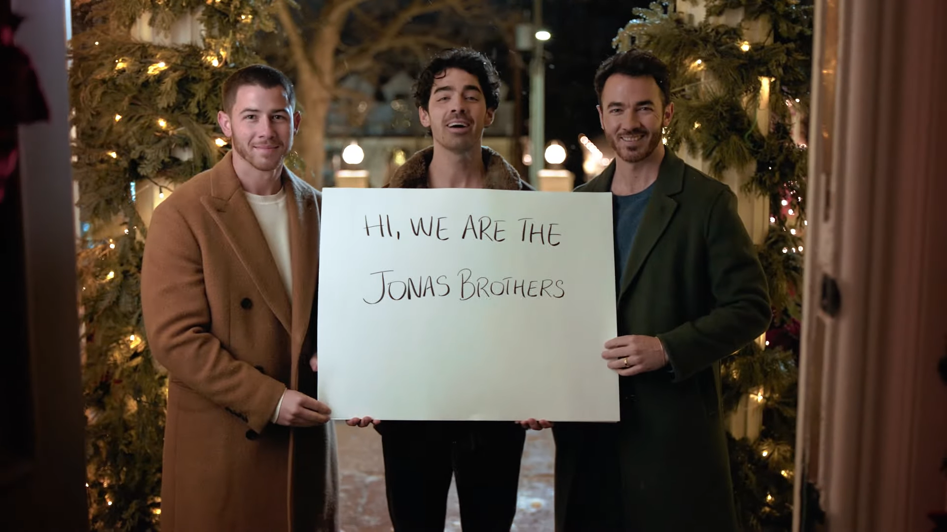 The Jonas Brothers are ready to act in the Christmas comedy at Disney+