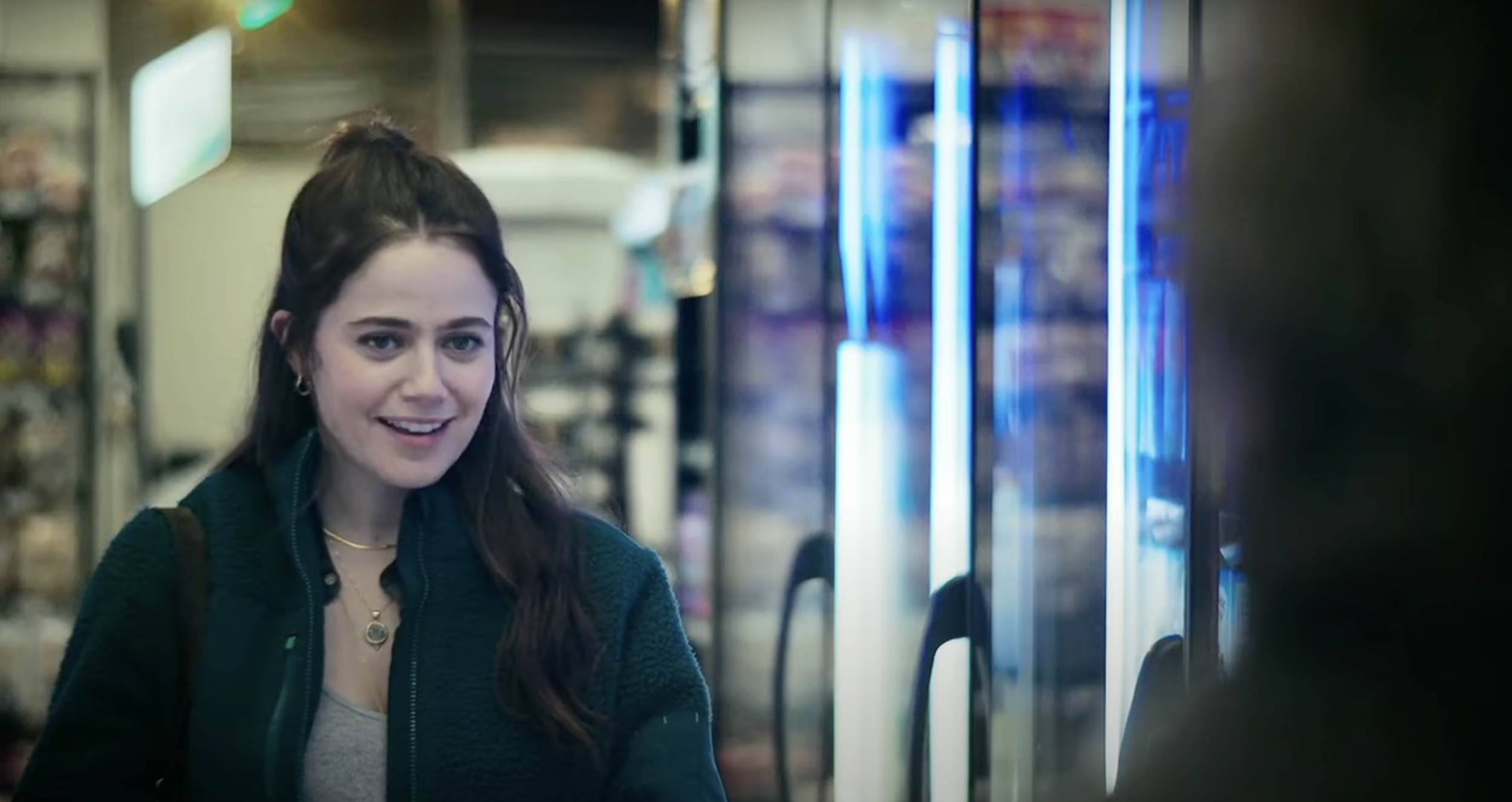 THE BEAR Actress Molly Gordon to Direct, Produce and Star in High ...