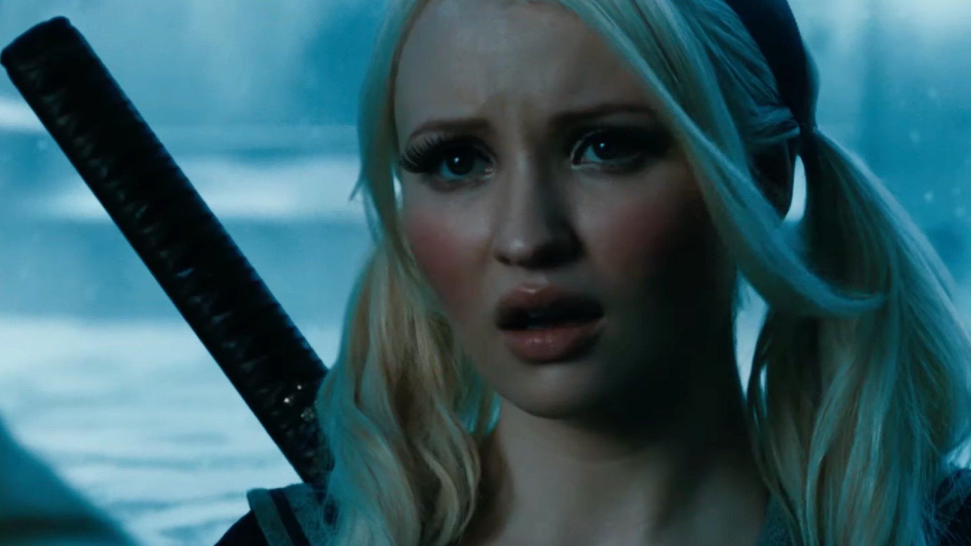Zack Snyder is working with WB to make an extended version of SUCKER PUNCH with the original cast shooting new footage