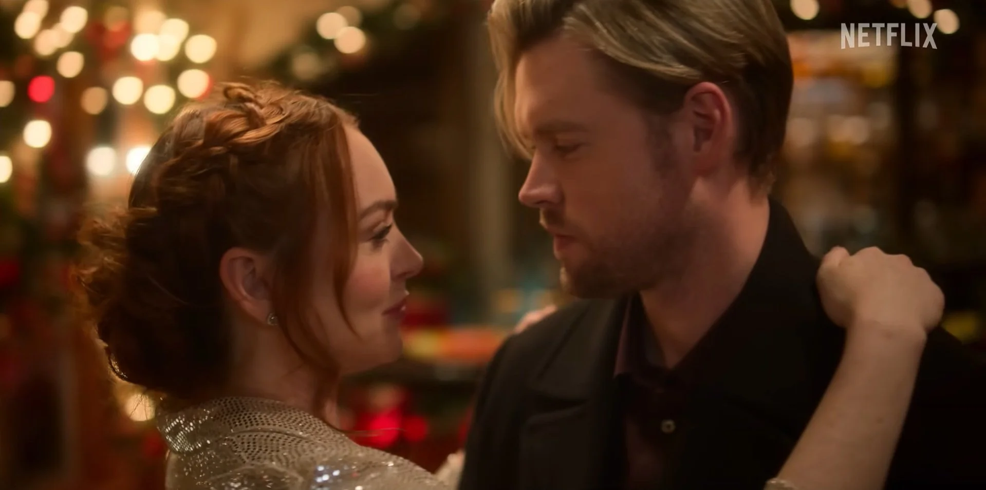 Cute Trailer for Lindsay Lohan's Netflix Holiday Movie FALLING FOR