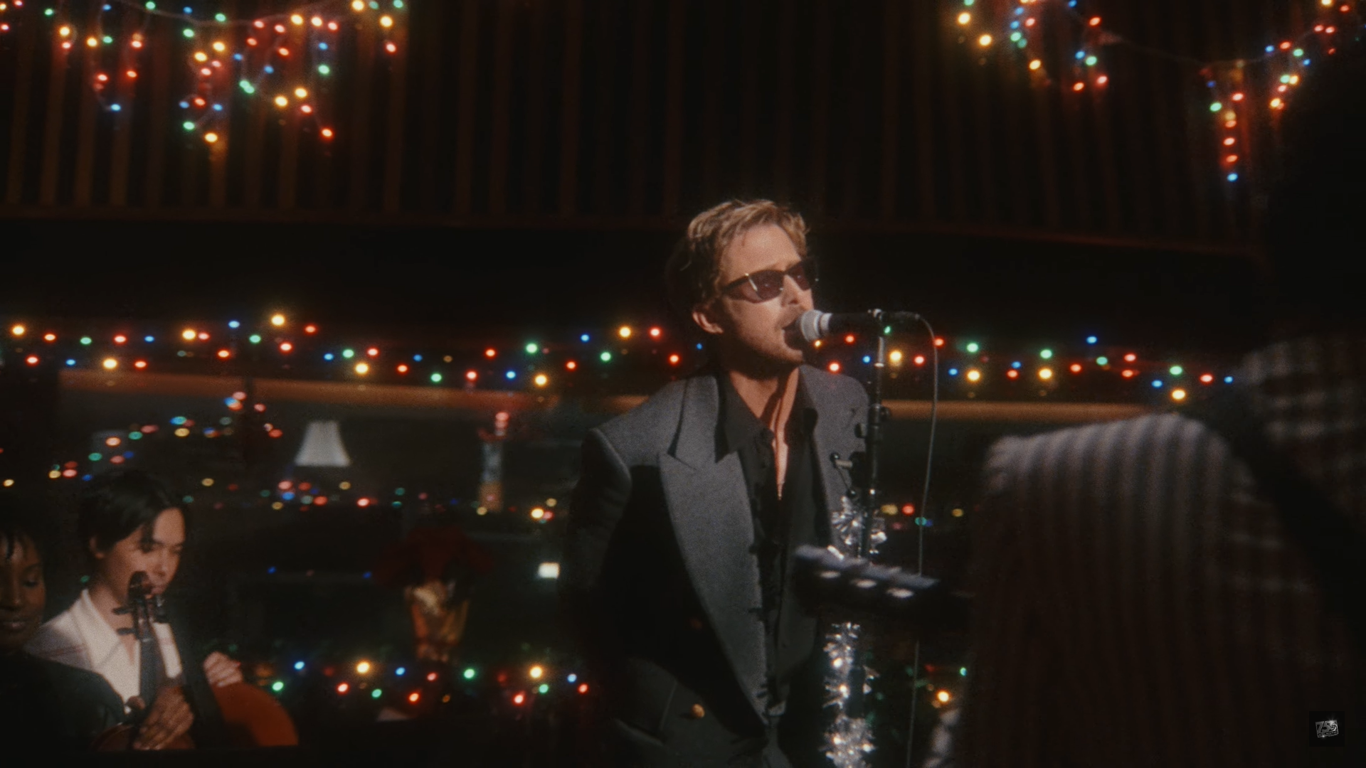 Ryan Gosling releases KEN THE EP album with three new versions of the BARBIE hit, including a Christmas version;  Watch the video below Ryan Gosling releases KEN THE EP album with three new versions of the BARBIE hit, including a Christmas version;  Watch the video below