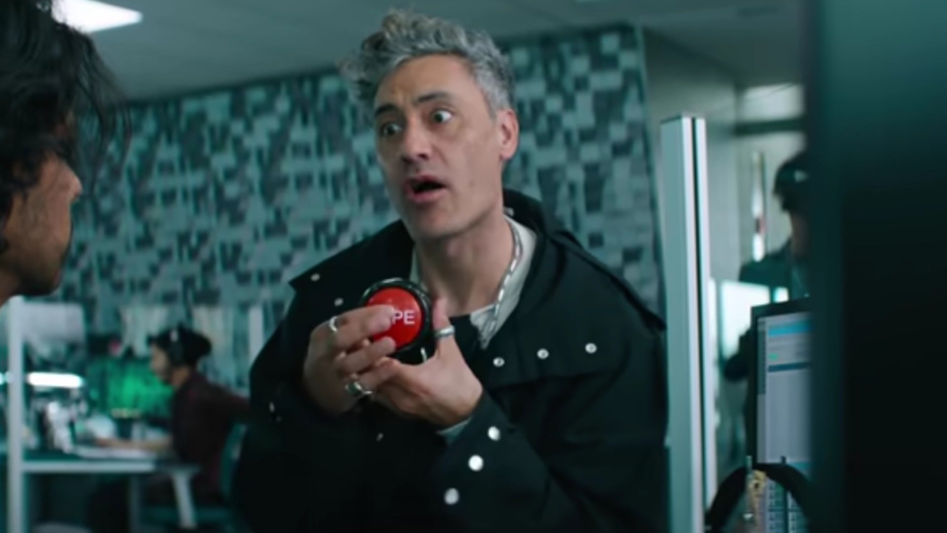 Taika Waititi keeps confusing us about what’s going on with her STAR WARS movie Taika Waititi keeps confusing us about what’s going on with her STAR WARS movie
