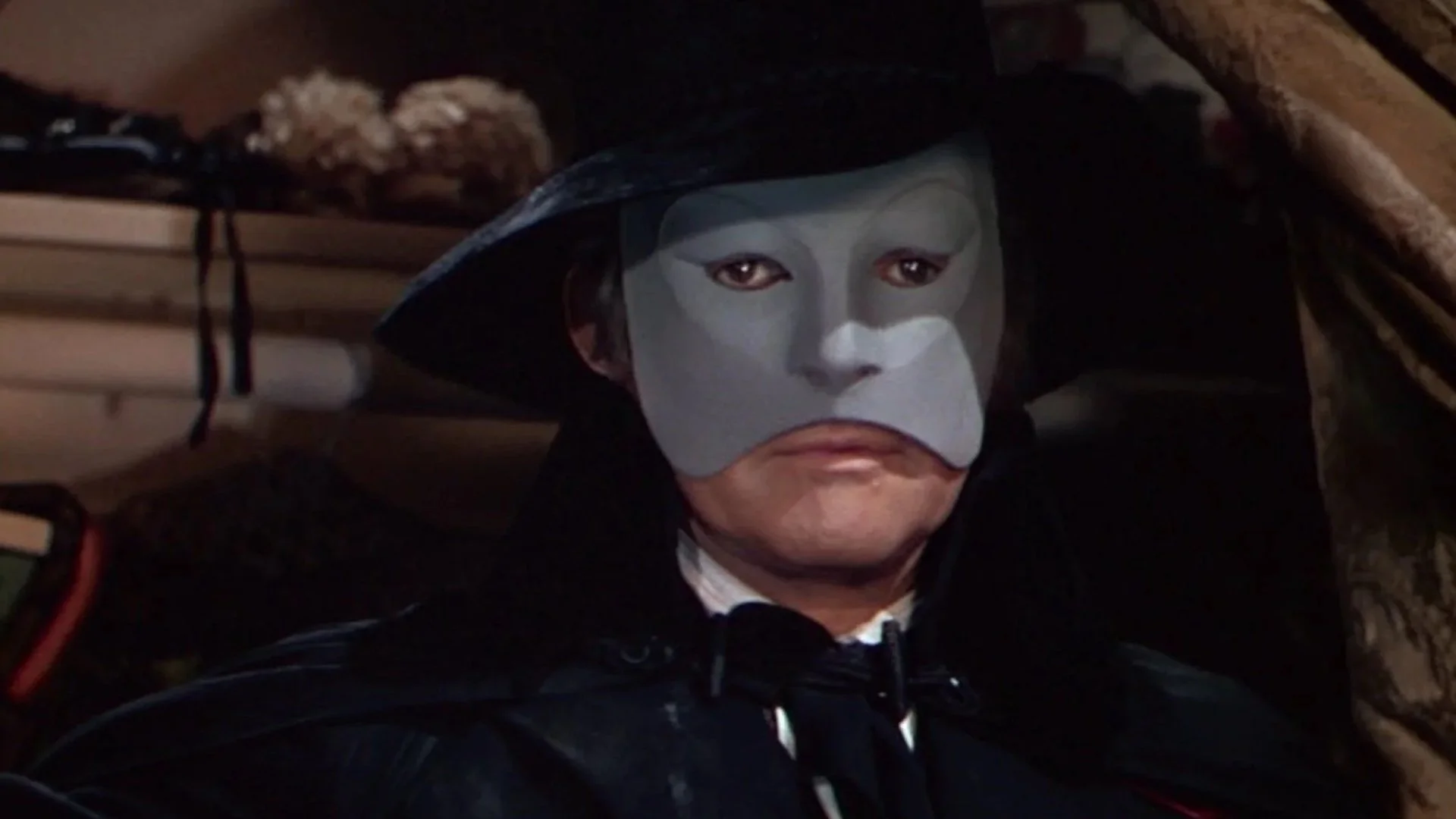 Guillermo del Toro wants to direct PHANTOM OF THE OPERA movie, but says he’ll ‘do it differently’
