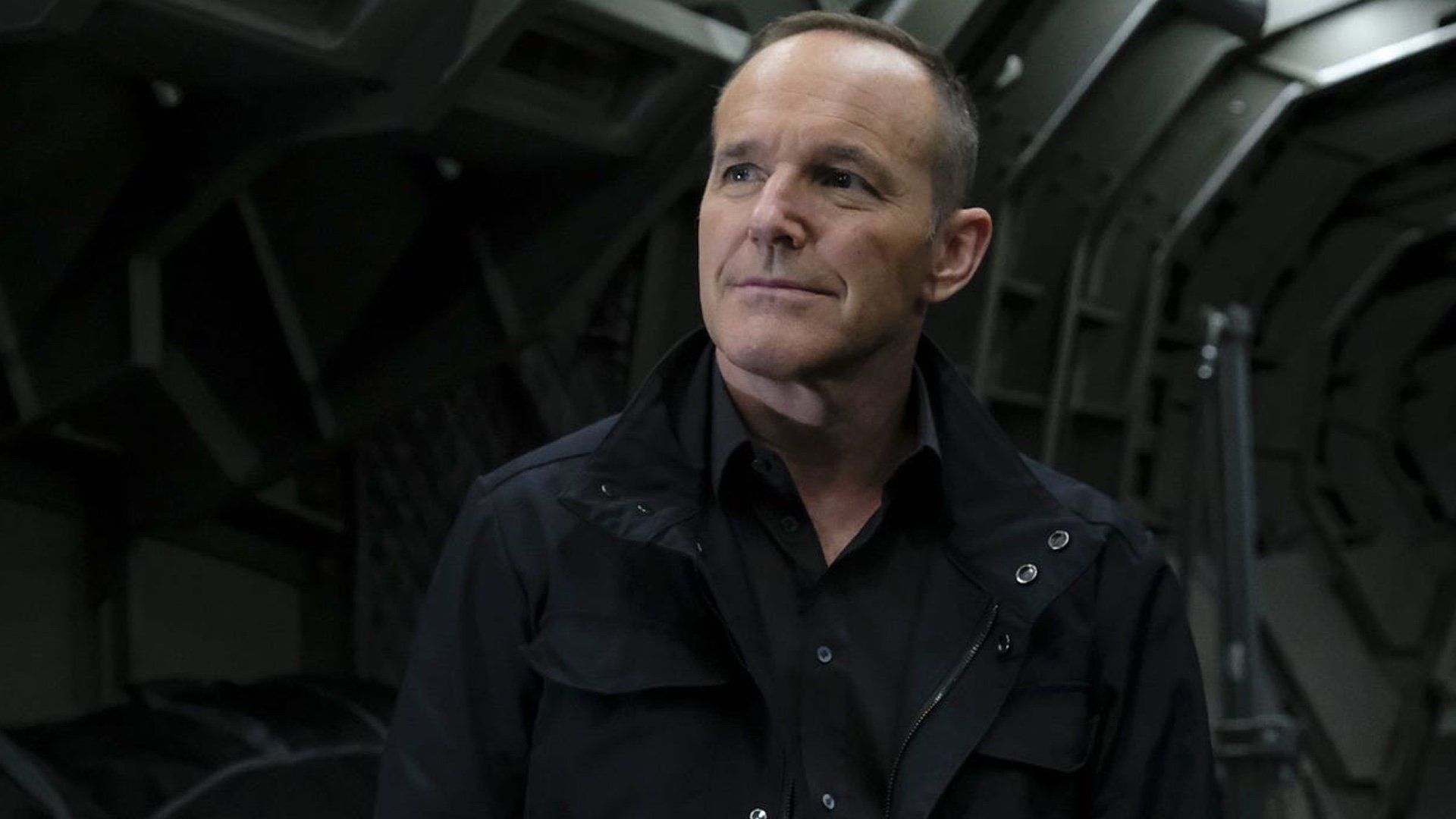 Watch Agent Phil Coulson return to SHIELD in new 'Captain Marvel