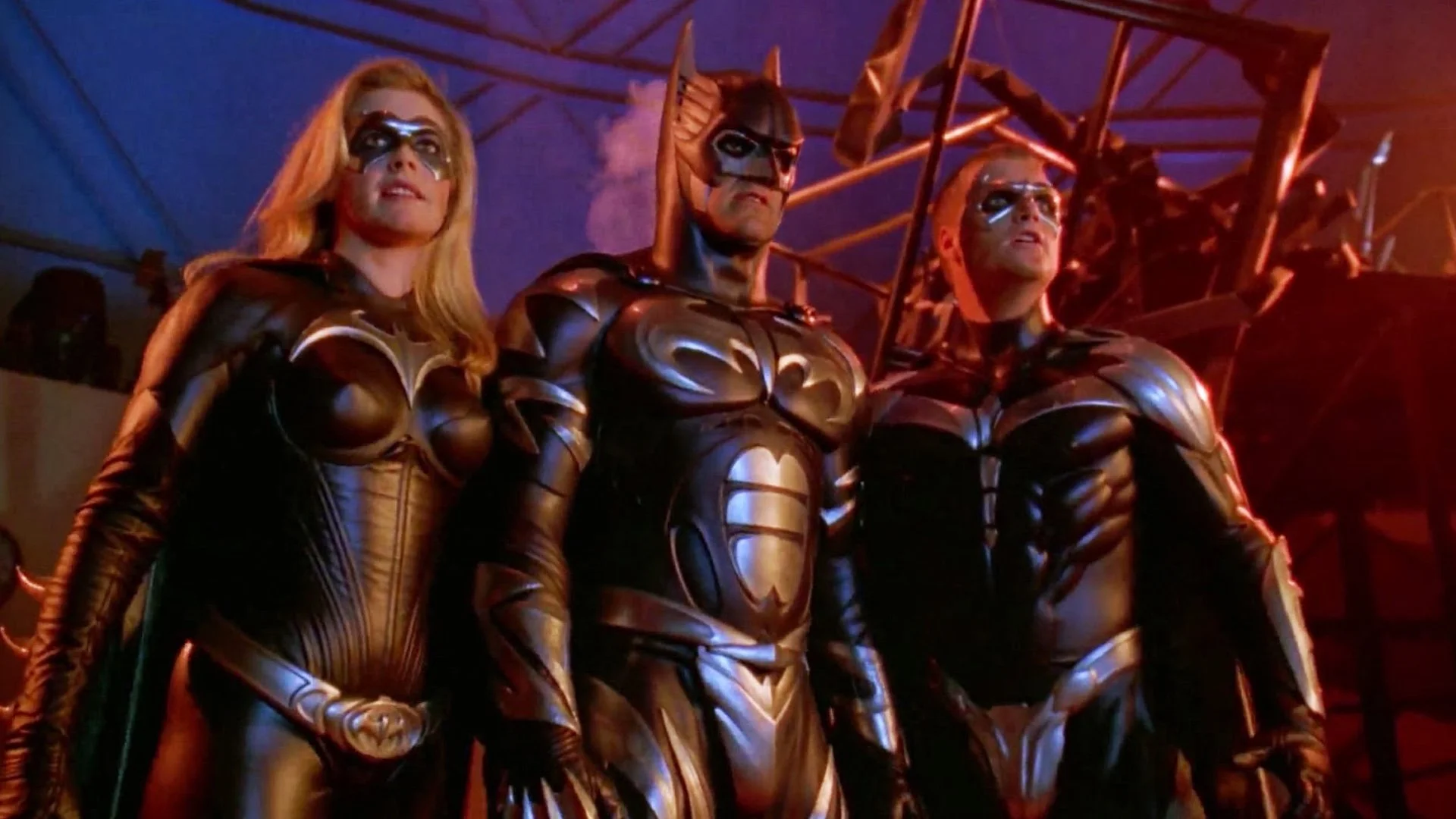 Chris O’Donnell and Alicia Silverstone talk about the chaos and hatred surrounding BATMAN AND ROBIN